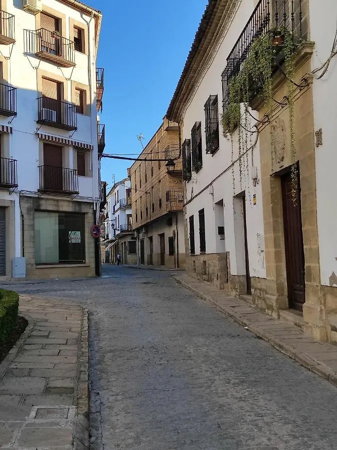 Plaza Samaniego Apartment Baeza